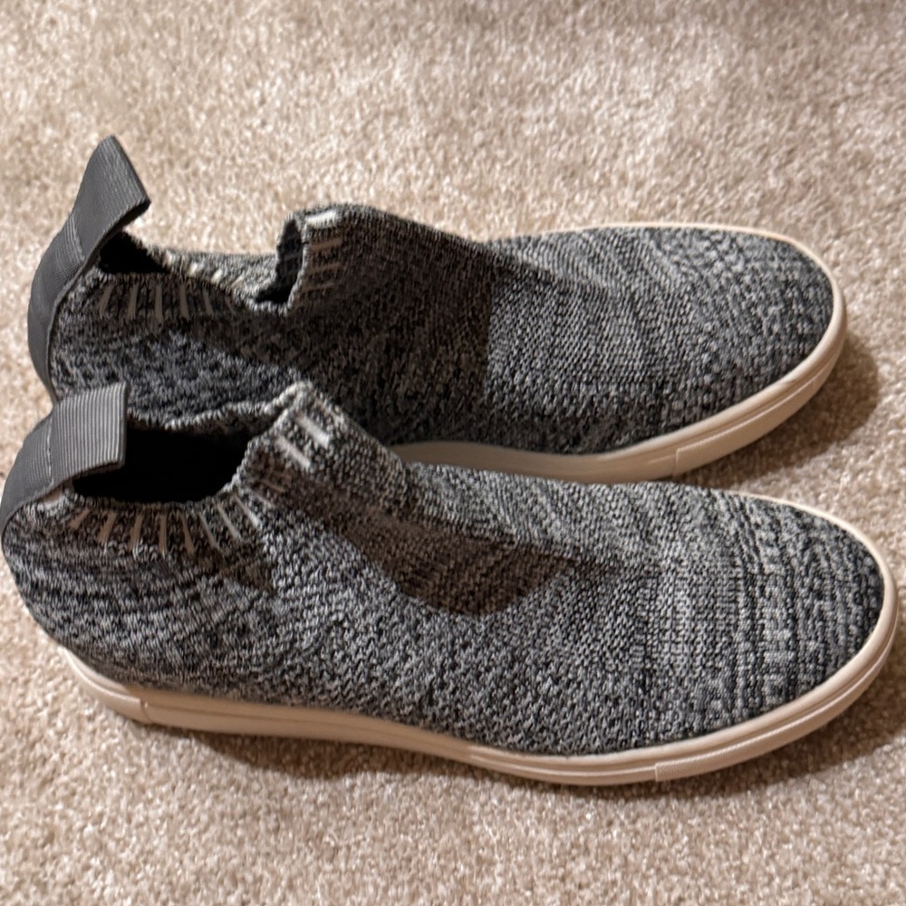 Mossimo knitted sneakers